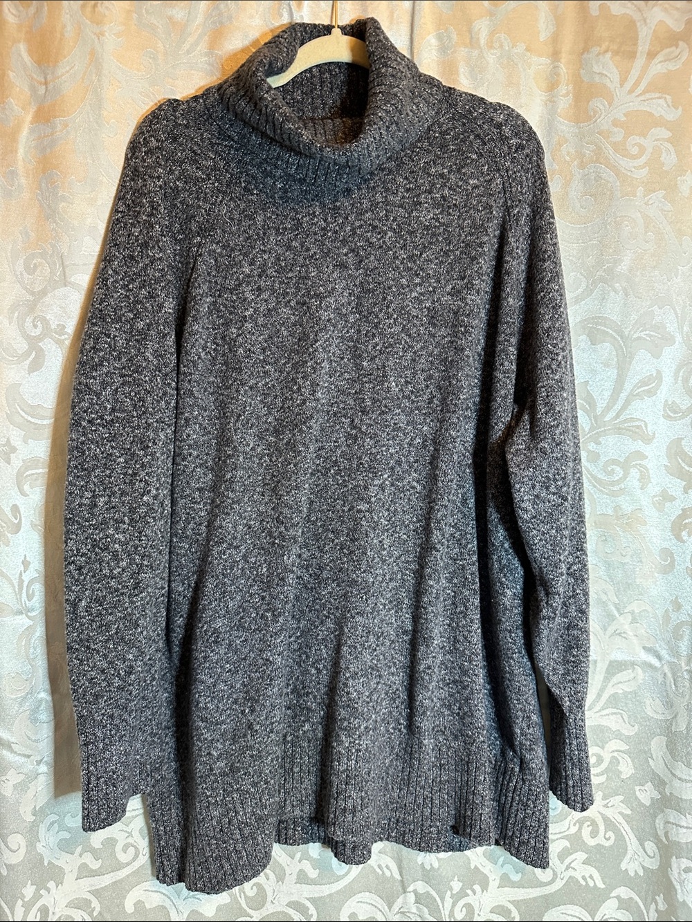 Old Navy Men's Charcoal Turtleneck Sweater